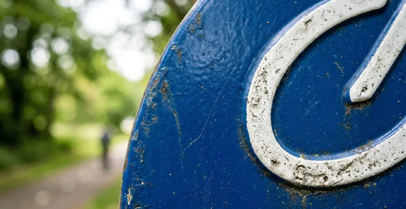 Panneaux de signalisation des infrastructures cyclables en France